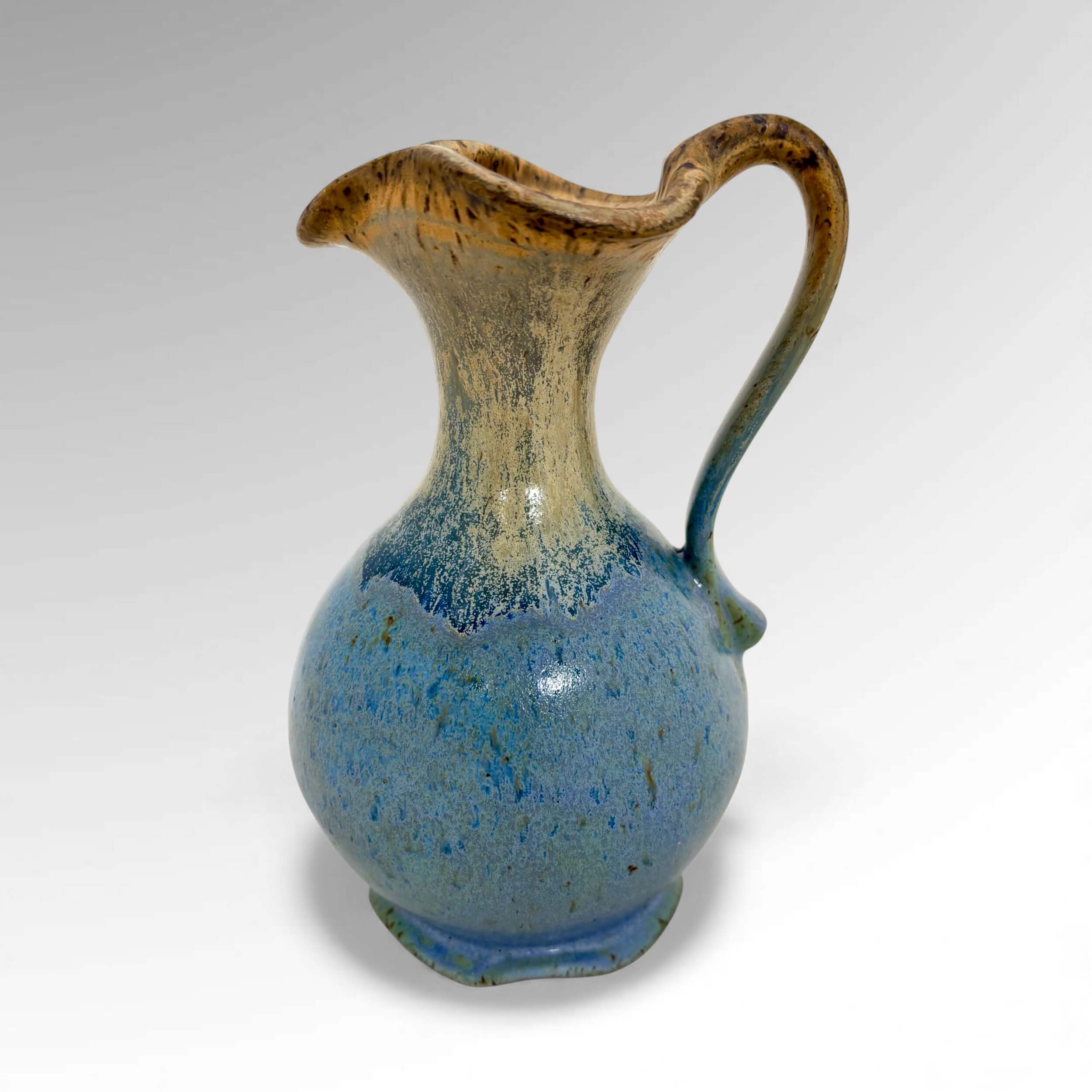 ポートメリオンジュピター　ブルー　ヴィンテージ　ポット　蓋なし　ピッチャー型花器 Small Blue Pitcher - Judy Musicant | Gallery 23 Blairstown
