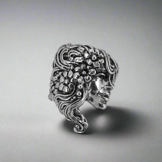 Face with Flowers Ring in Sterling Silver - Jane Voorhees side profile