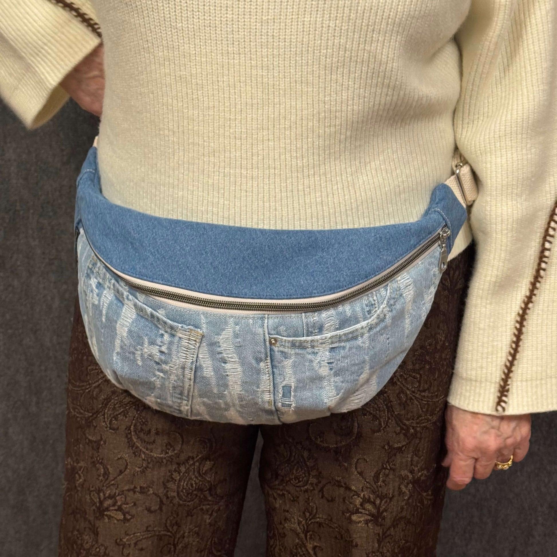 Fanny Pack - Cally White - Worn as a Fanny Pack