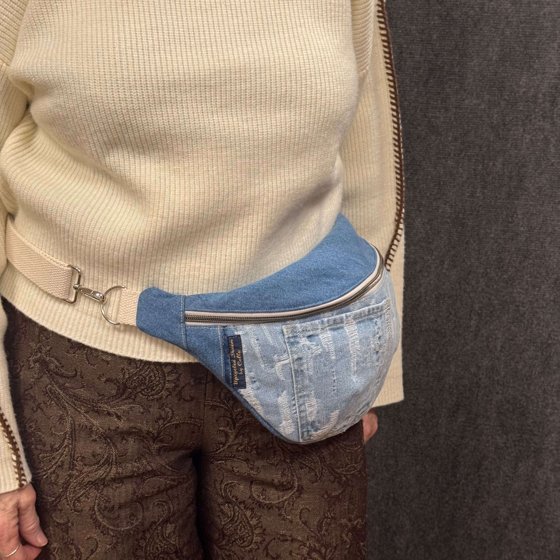 Fanny Pack - Cally White - Worn sideways