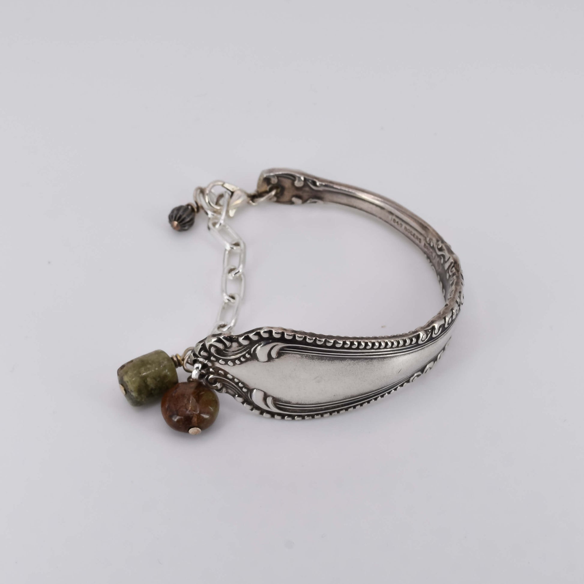 Handle Bracelet with Beads Silver Plated - Karin White