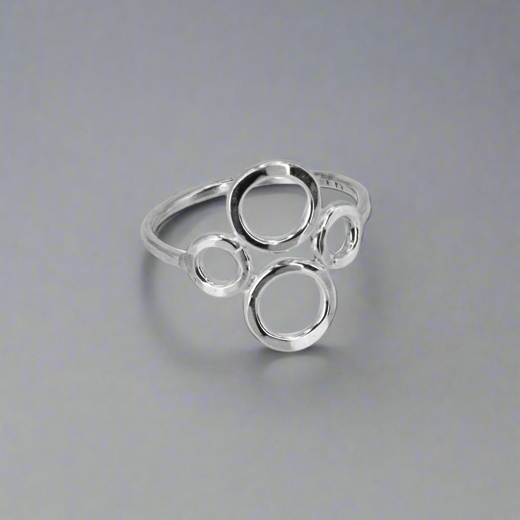 Sterling_Silver_Circles_Ring_front_-_Jeanine_Erickson